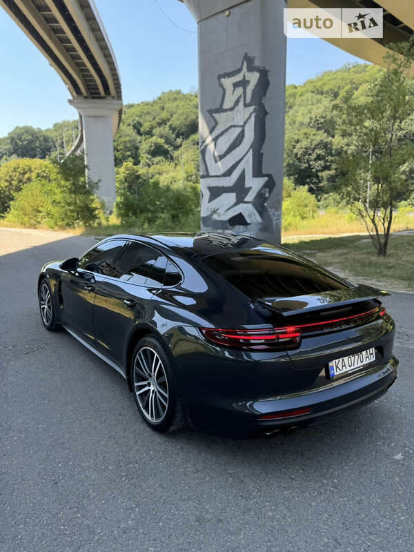 2018 porsche panamera