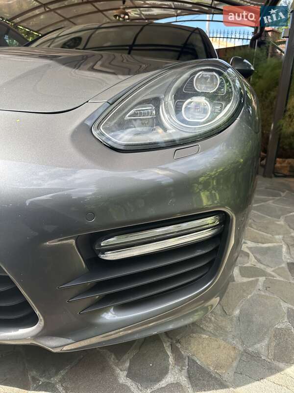 2013 porsche panamera