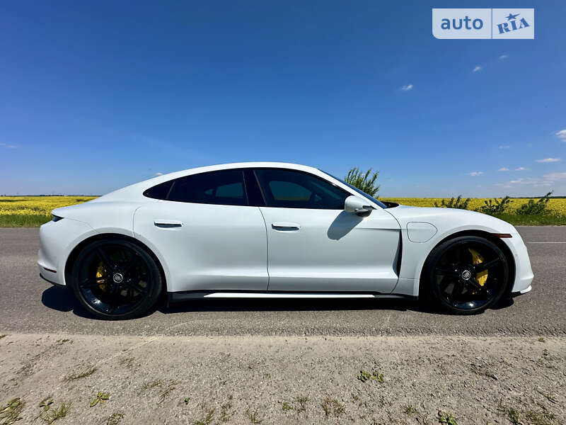 2020 porsche taycan