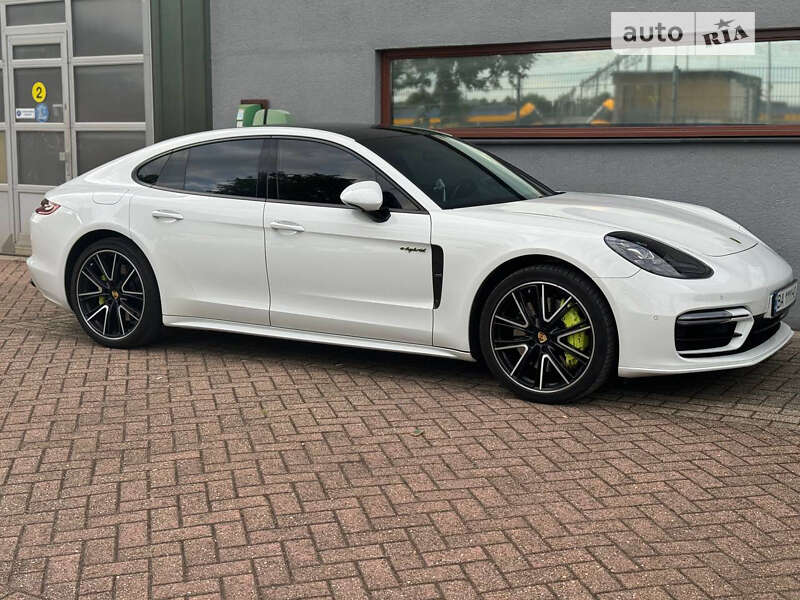 2018 porsche panamera