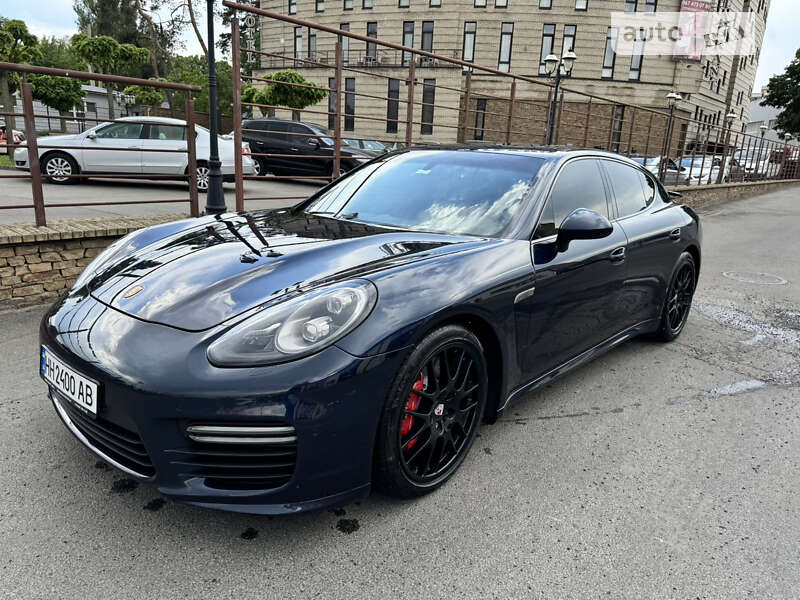 2014 porsche panamera