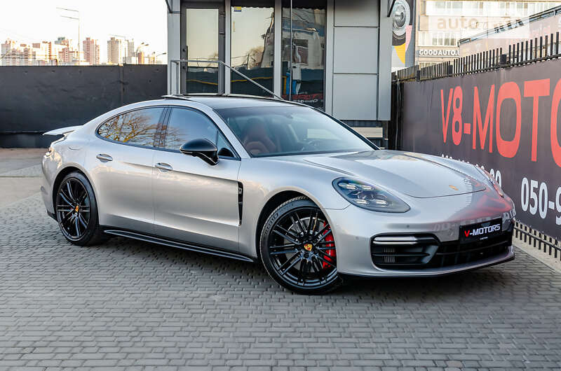 2019 porsche panamera