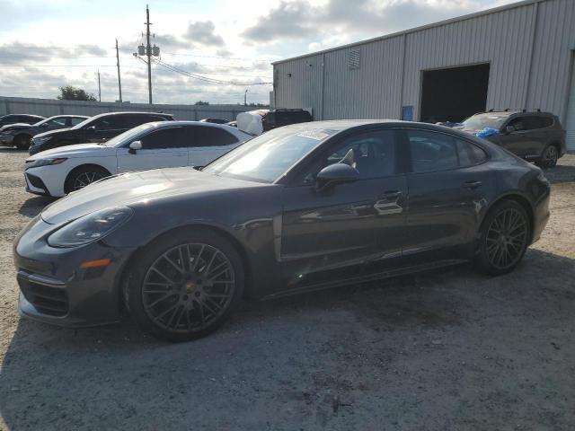 2022 PORSCHE Panamera