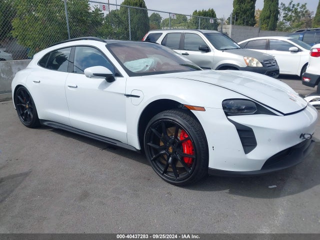 2022 porsche taycan