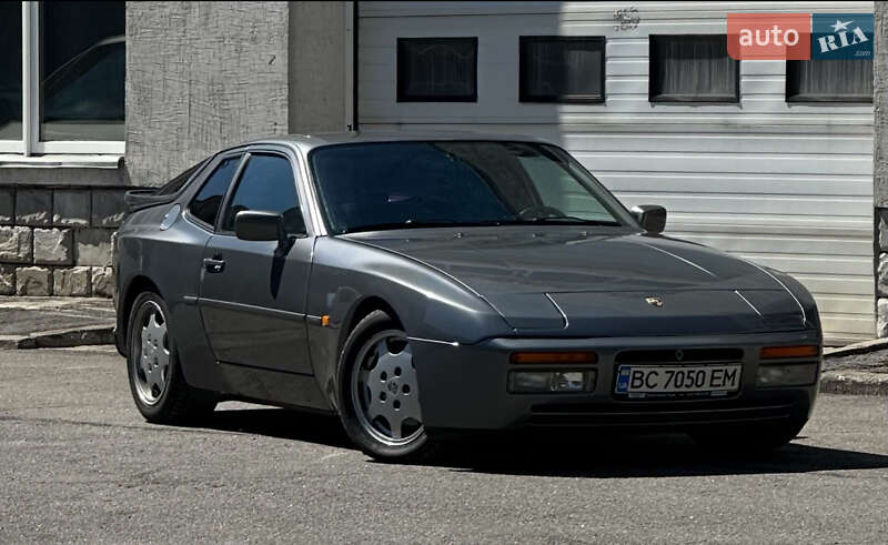1989 porsche 944 s2