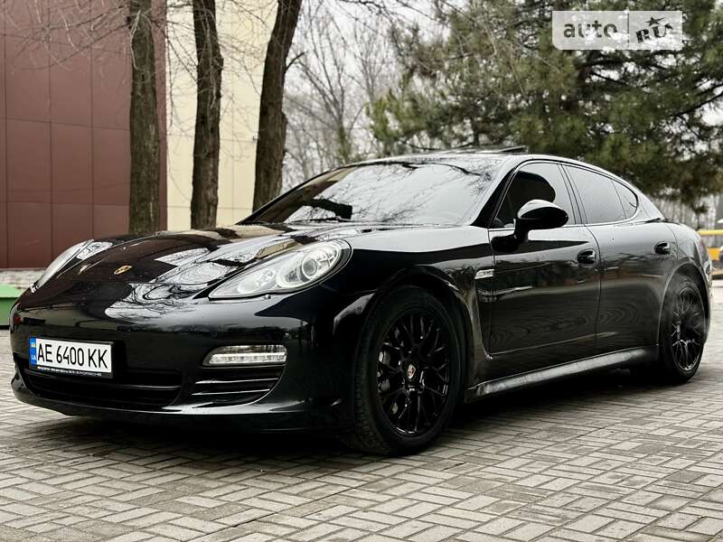 2010 porsche panamera