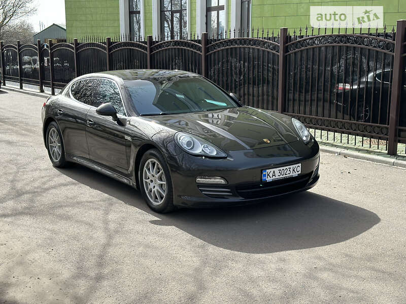 2010 porsche panamera