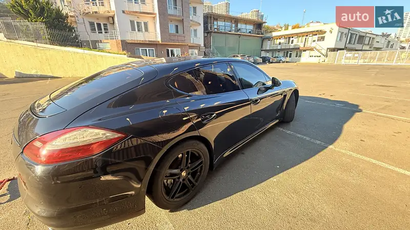 2010 porsche panamera