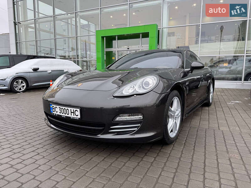 2010 porsche panamera