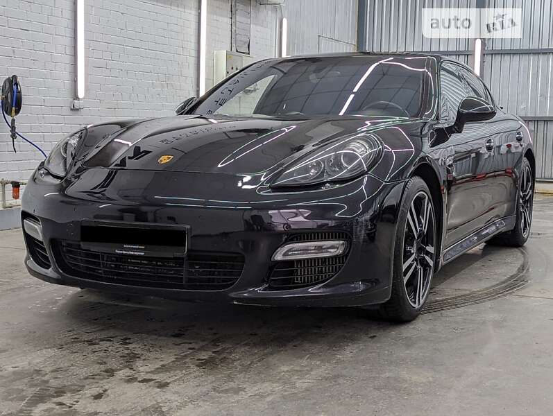 2010 porsche panamera