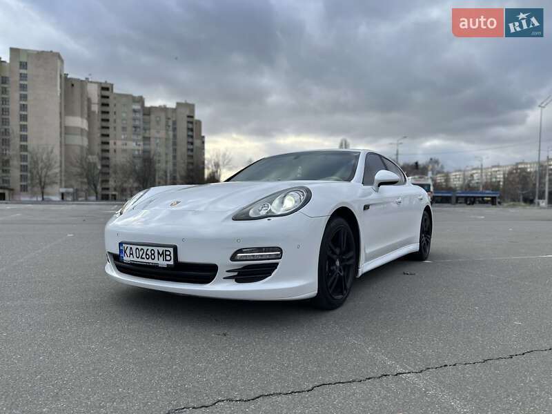 2010 porsche panamera