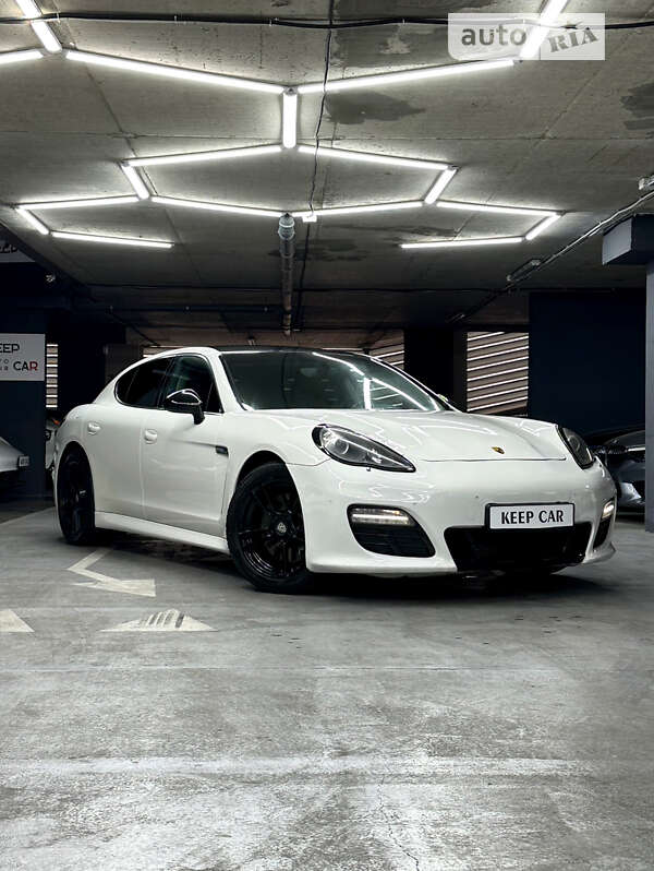 2010 porsche panamera