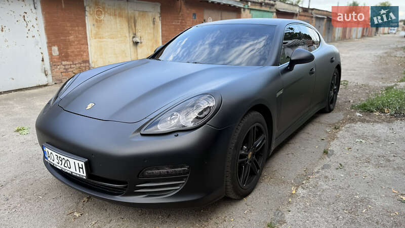 2011 porsche panamera