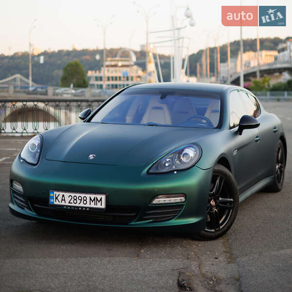2010 porsche panamera