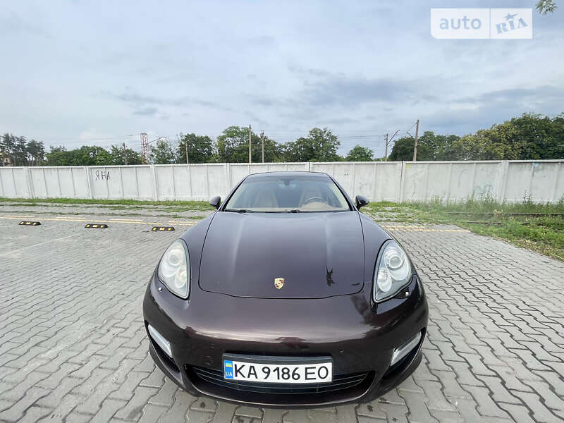 2011 porsche panamera