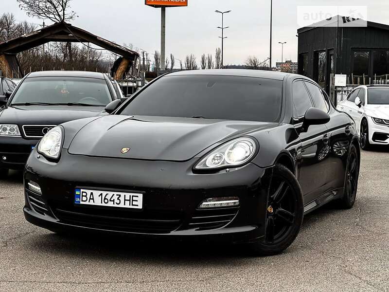 2011 porsche panamera