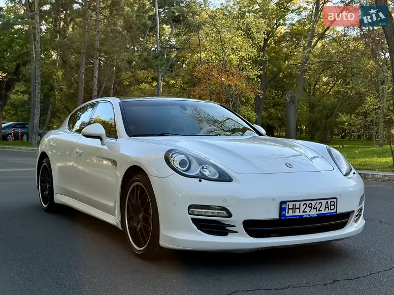 2012 porsche panamera