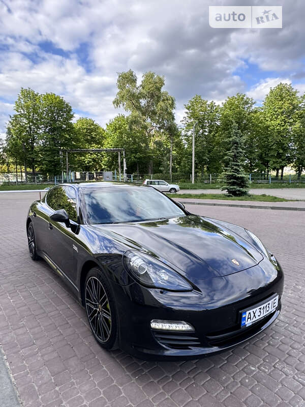 2011 porsche panamera