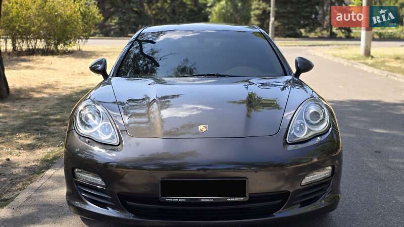 2012 porsche panamera