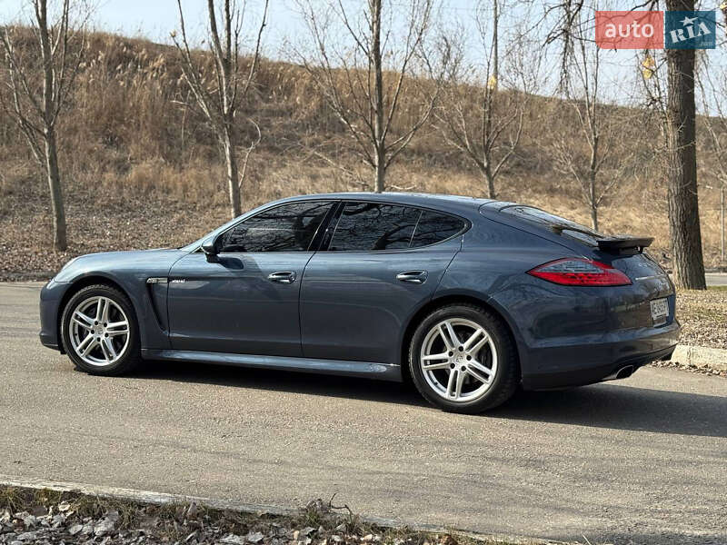 2012 porsche panamera