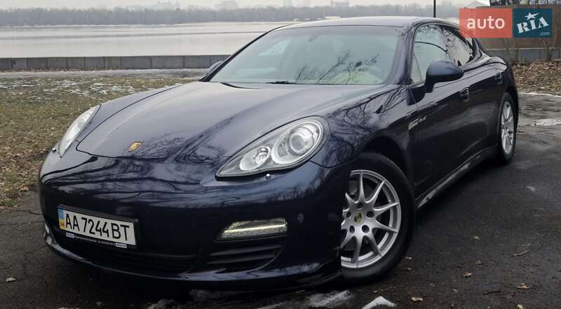 2012 porsche panamera