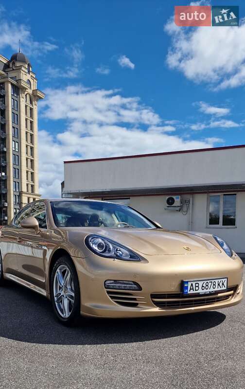 2011 porsche panamera