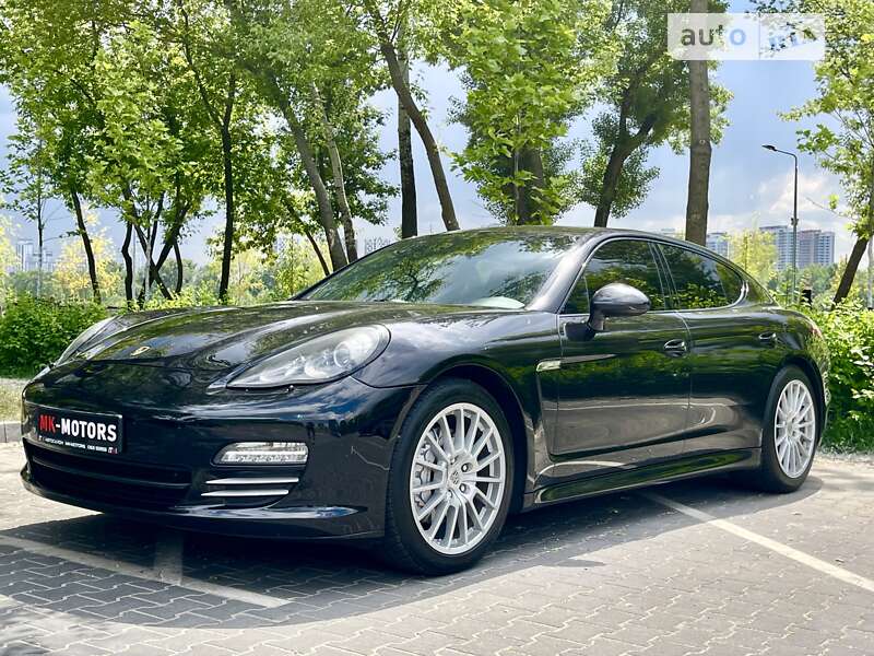 2011 porsche panamera