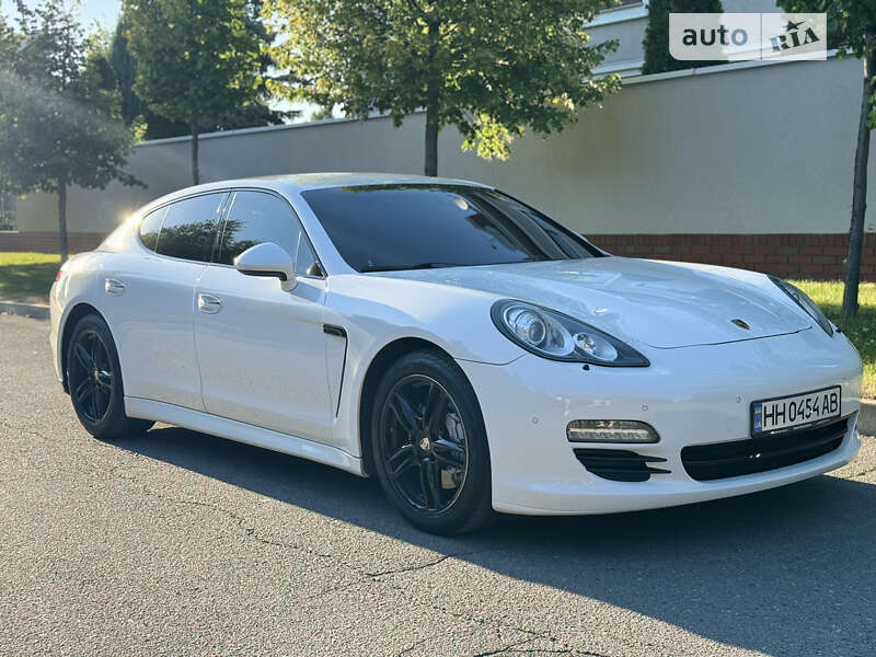 2012 porsche panamera