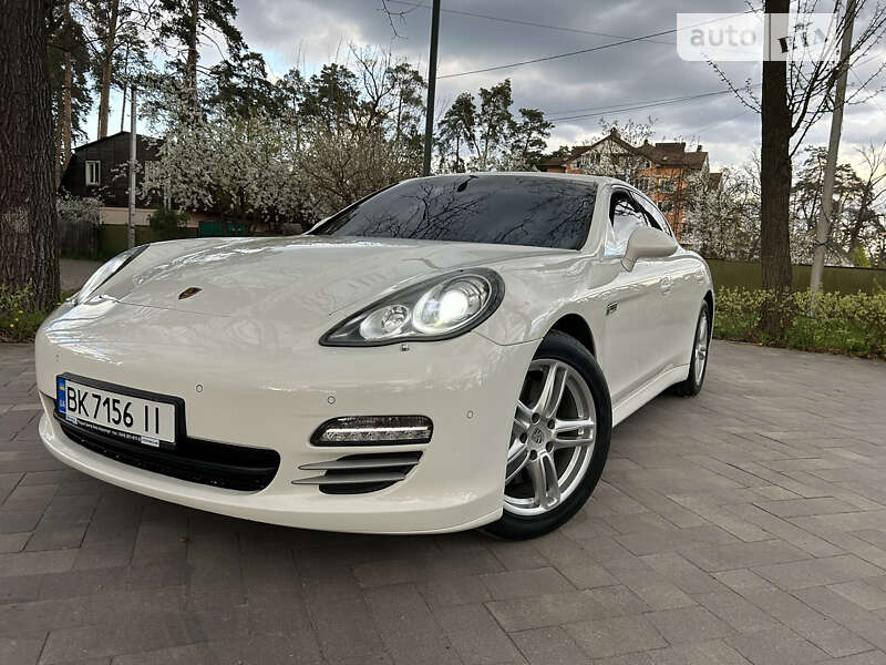 2012 porsche panamera
