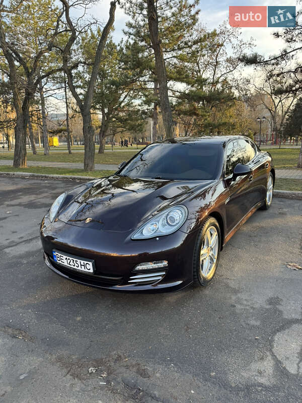 2012 porsche panamera