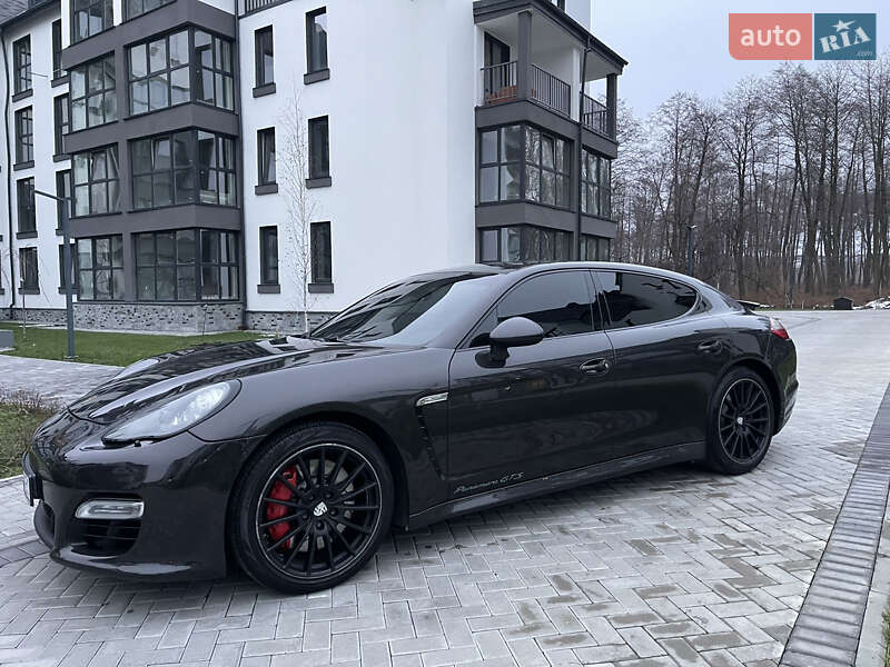 2012 porsche panamera