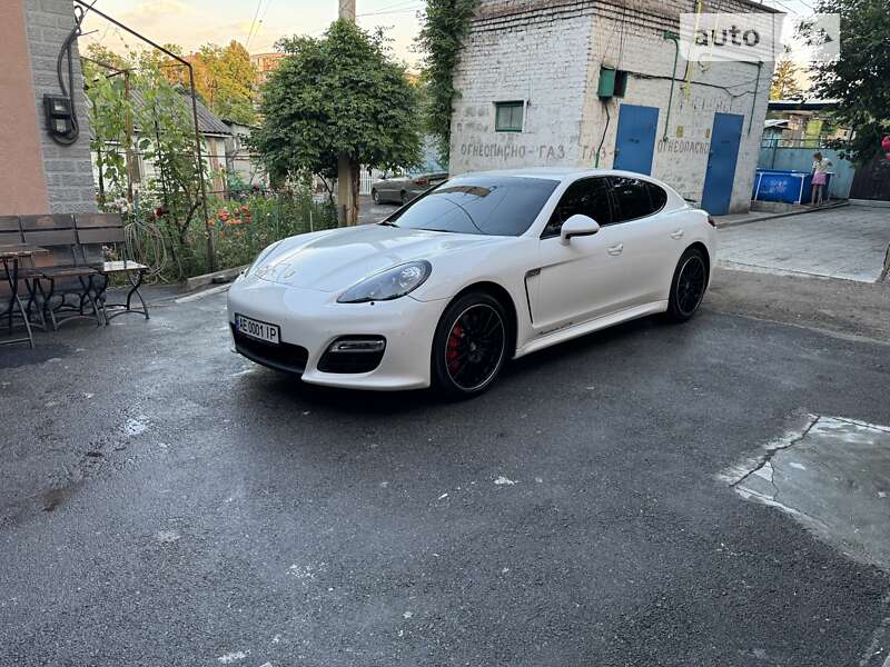 2012 porsche panamera