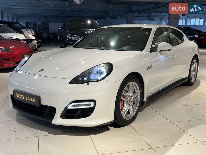 2012 porsche panamera