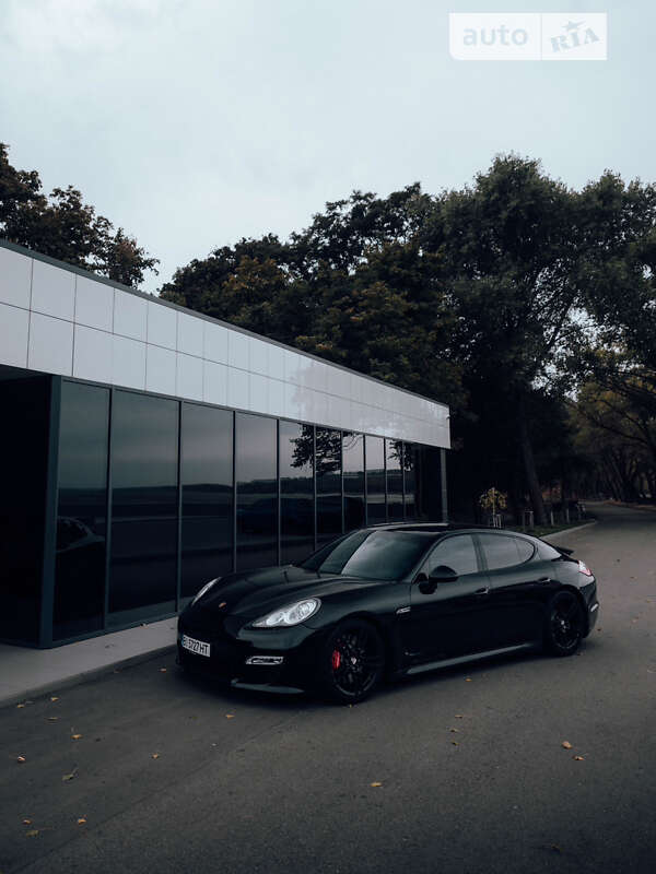 2012 porsche panamera