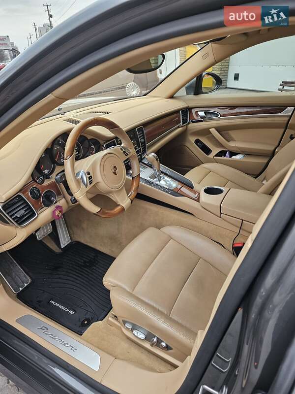 2013 porsche panamera