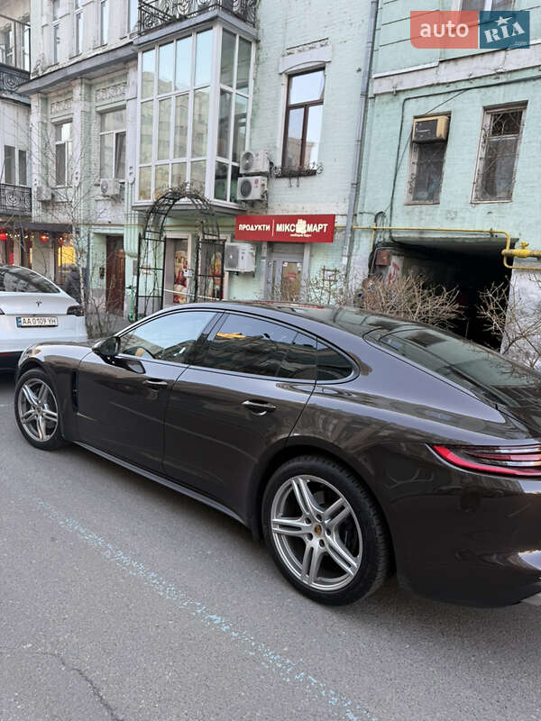 2018 porsche panamera