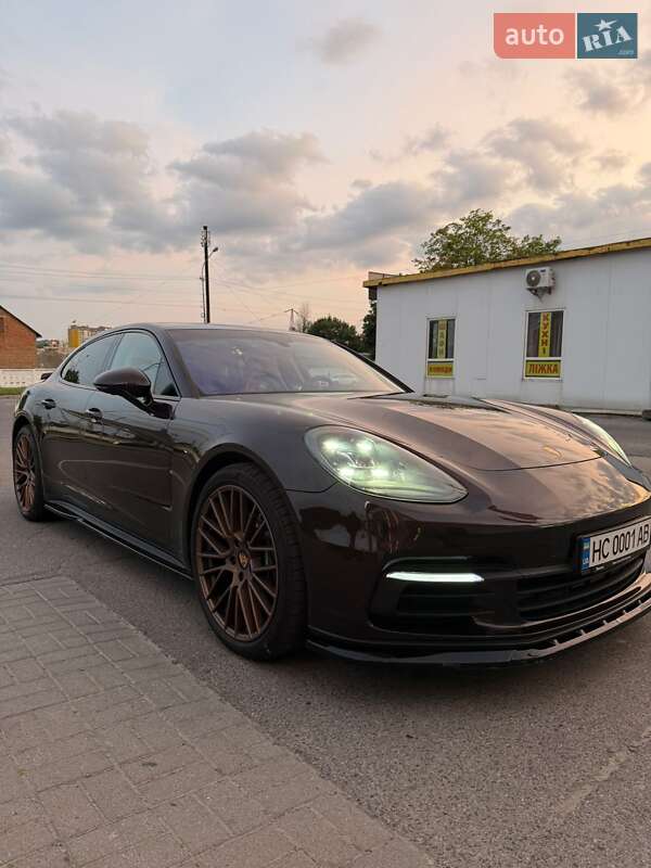 2018 porsche panamera