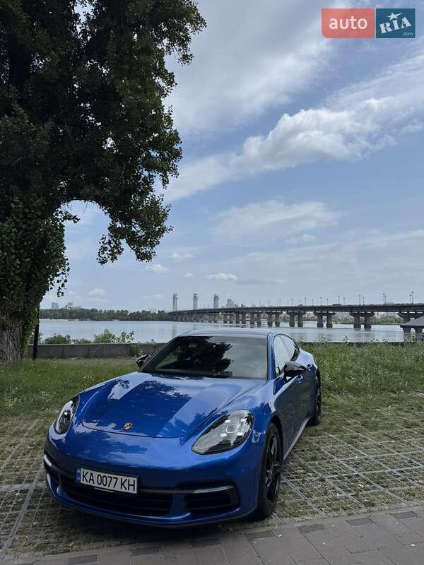 2018 porsche panamera