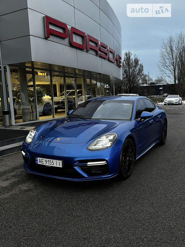 2018 porsche panamera