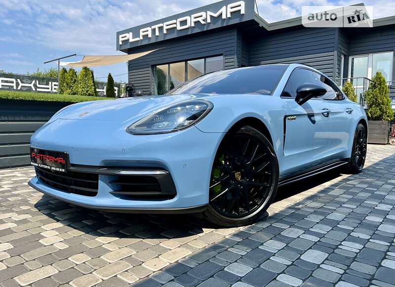 2019 porsche panamera