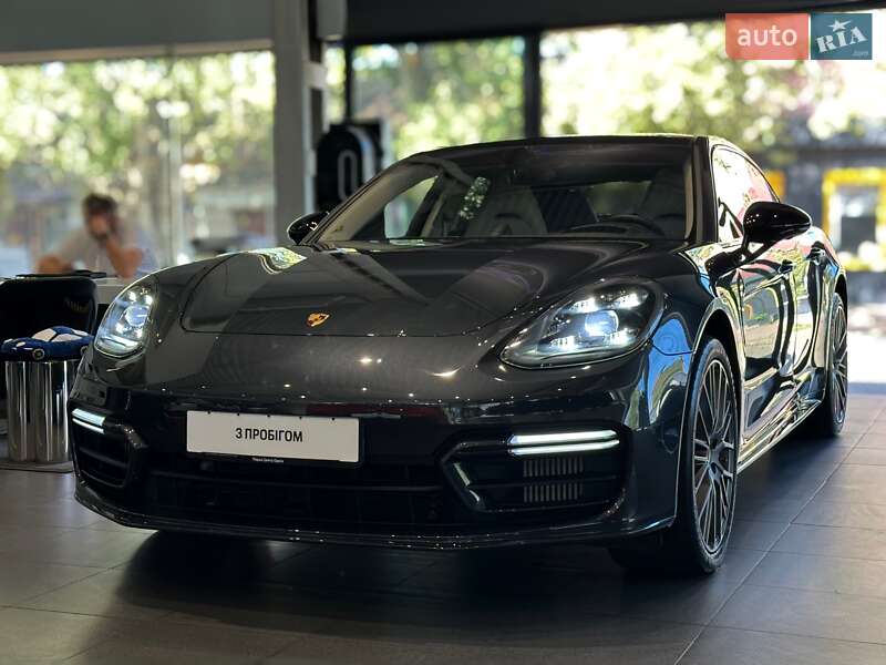 2022 porsche panamera