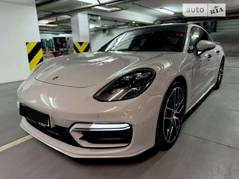 2021 porsche panamera
