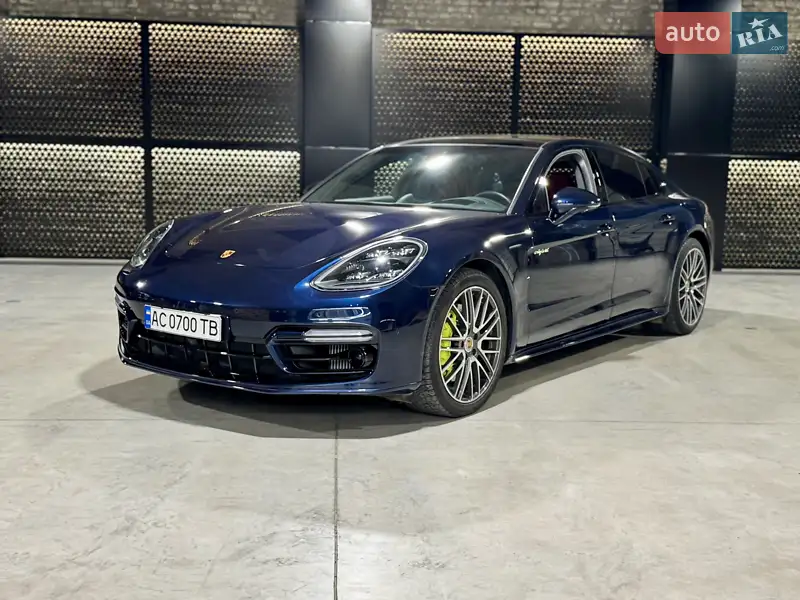 2022 porsche panamera