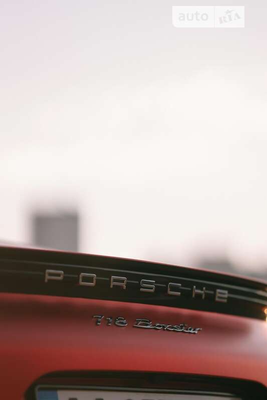 2019 porsche boxster