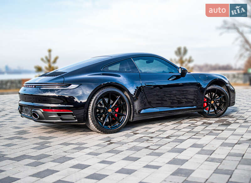 2021 porsche 911 carrera s