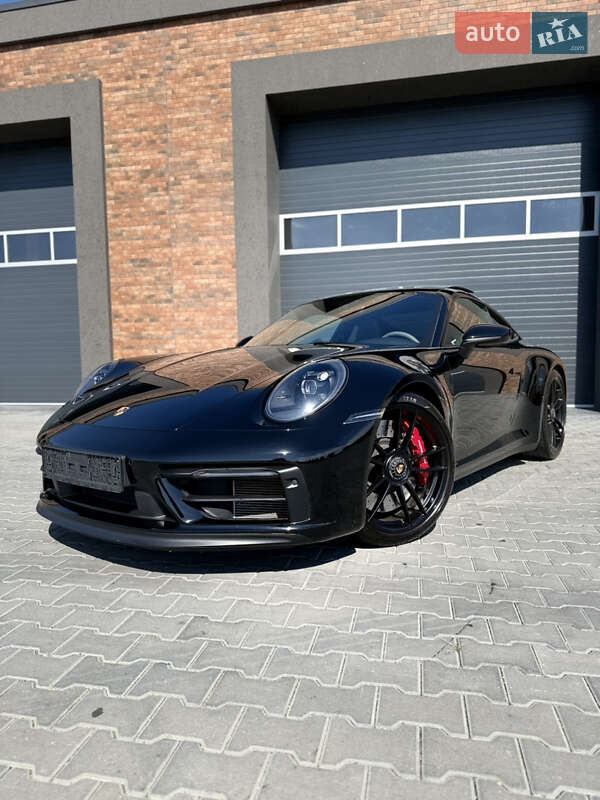 2022 porsche 911 carrera
