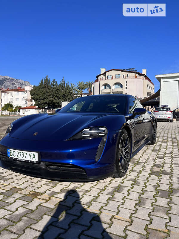 2020 porsche taycan