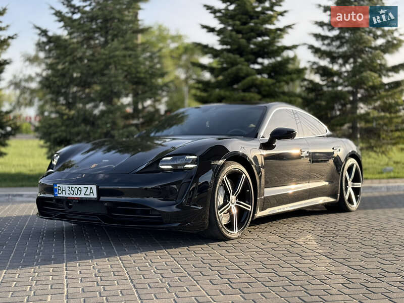 2020 porsche taycan