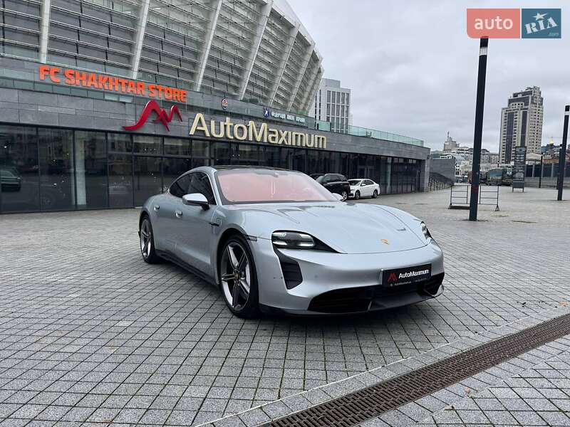 2020 porsche taycan