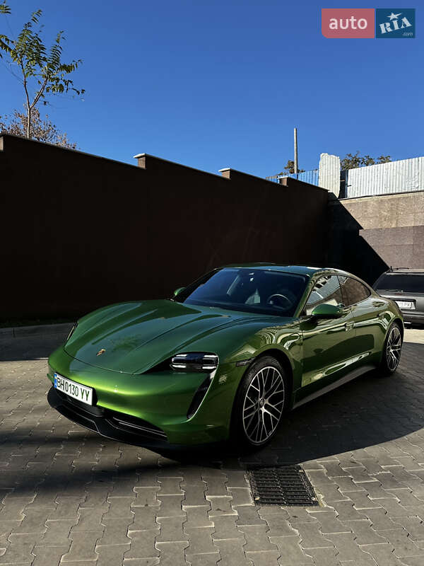 2021 porsche taycan